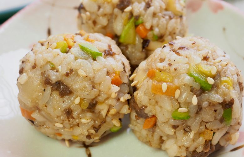 【食譜】超簡單剩飯料理！寶寶超愛日式烤飯糰