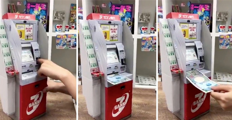 迷你版「紙製ATM」可吐鈔、存錢,連大人都搶著動手做、用力玩