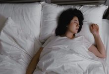 「大幅提高睡眠品質」枕頭活用法，睡眠品質好人就不會老！