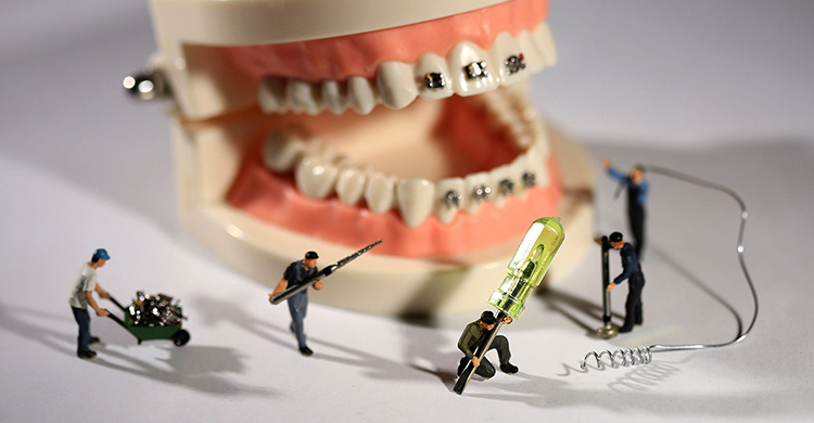 暴牙或戽斗咬合不正，會造成生理與心理不良影響，提高牙周病發生率
