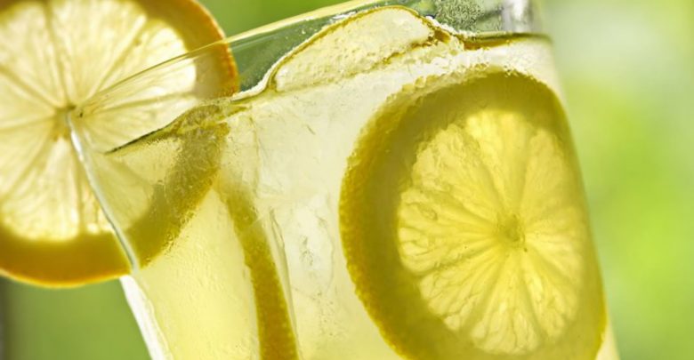 喝檸檬水不如吃奇異果？營養師：這樣泡檸檬水，維生素C多更多！