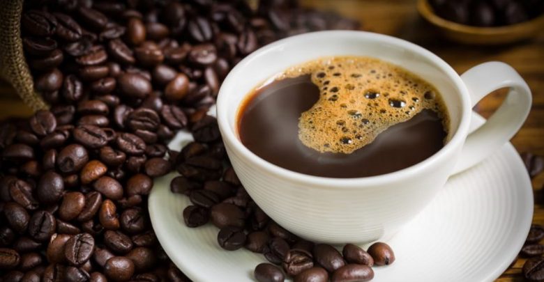 咖啡因恐導致手腳冰冷！搭配這兩樣溫熱食材改善血液循環