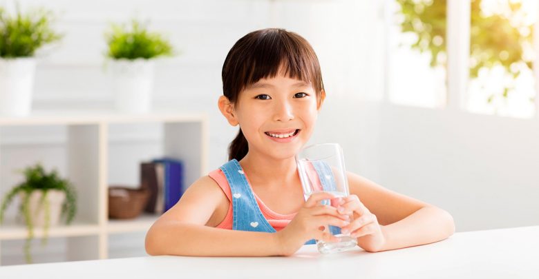 常喝水的孩子更聰明，但怎麼喝水才正確？水放超過24小時不要喝！