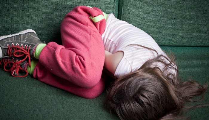 8歲女童被父母好友猥褻崩潰大哭:「希望怪伯伯能被關久一點」!